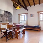 Quinta Do Lagar - By Portugalferias *